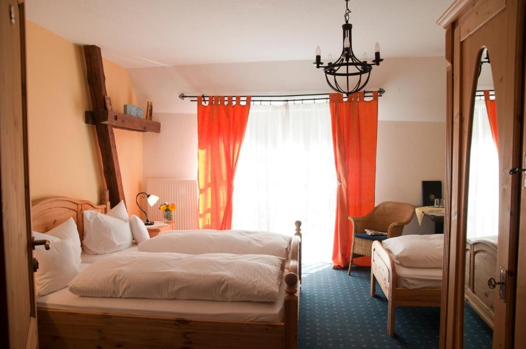 Hotel Schuberths Am Markt Buttenheim Habitación foto